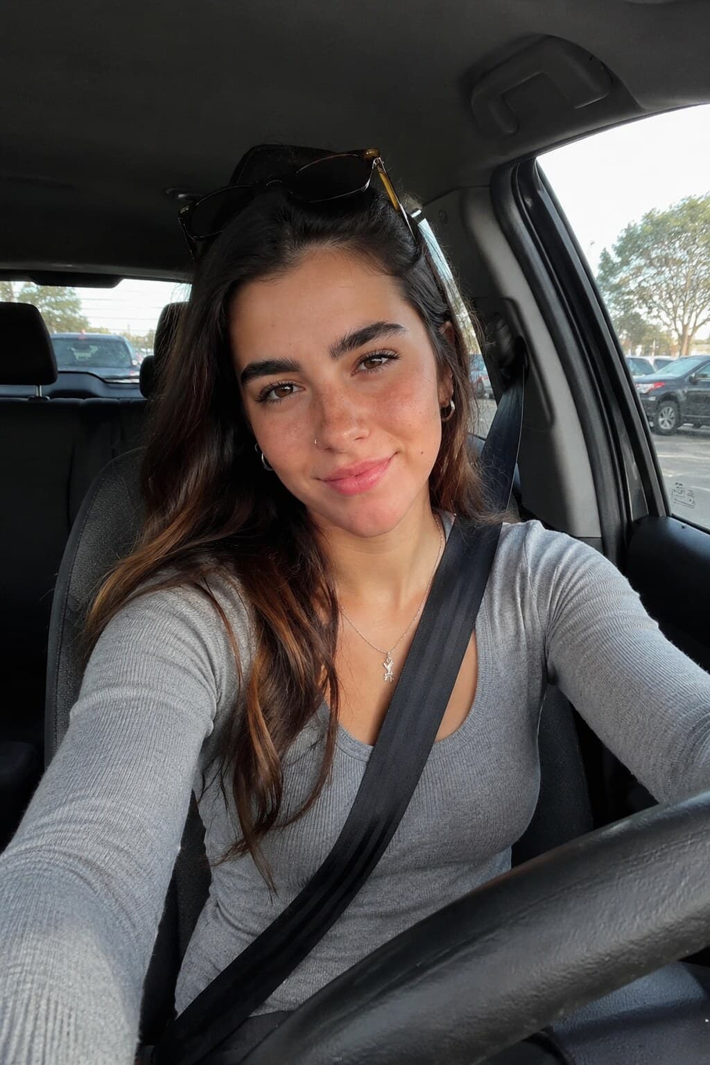 Car & Passenger-Seat Selfies example shot